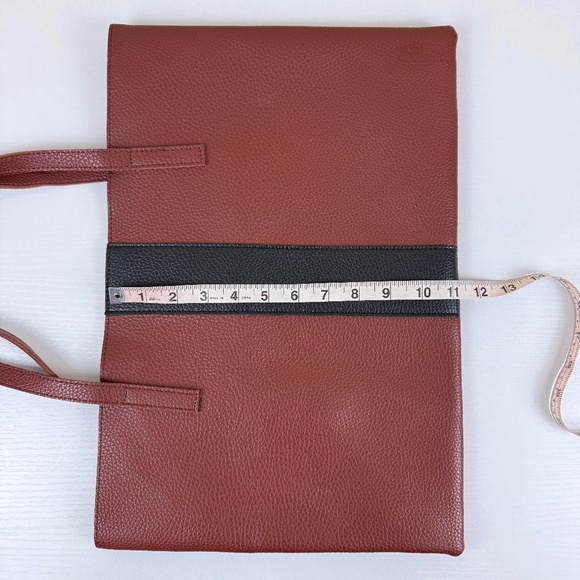 Vince Camuto Tote Bag - Picture 4 of 10